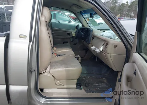 2003 Chevrolet Silverado 1500 z USA, uszkodzony, nr VIN 1GCEC14X53Z258945